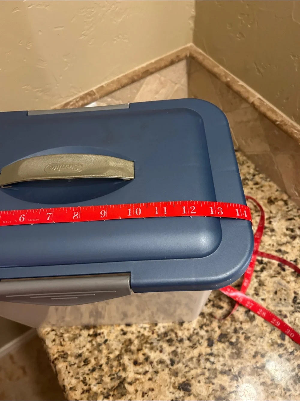 Sterilite Storage Lid with Gold Handle Accent